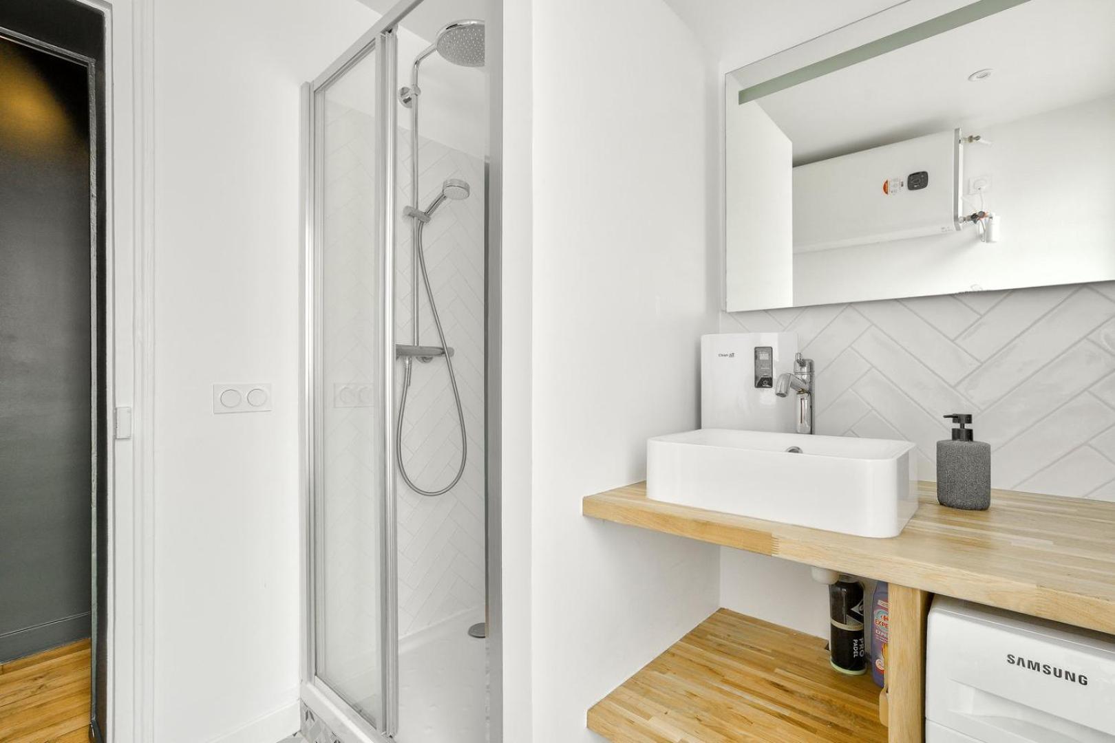 Cosy En Plein 11eme Arrondissement Apartment *